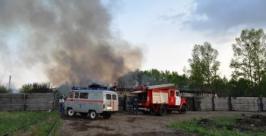 Пустующие склады горят в Биробиджане Пресс-служба МЧС по ЕАО
