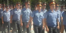 Внешний вид проверили у полицейских Биробиджана Макс Кисляков