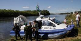 Чеканным шагом и звуками гимна открылся учебный год для кадетов в Биробиджане  Пресс-служба Биробиджанской епархии