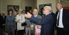 Выставка американских художников 75 лет добиралась до Биробиджана     Владимир Иващенко