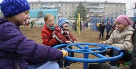 Крупный спортивный комплекс жителям микрорайона в Биробиджане подарили предприниматели Владимир Иващенко