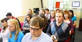 Десять студентов будут получать стипендию мэра Биробиджана Владимир Иващенко