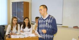 Городской чемпионат дебатов стартовал в Биробиджане Владимир Иващенко