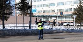 Школьники вышли сегодня на проезжую часть в центре Биробиджана Марина Померанцева