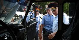 Как всегда придирчиво Василий Олейник проинспектировал автотранспортные средства Владимир Иващенко