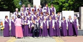 Патриотический дух поддерживали выступления хора ветеранов и казачьего хора Ольга Бойко