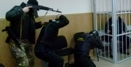 двумя вооруженными лицами был захвачен Смидовичский районный суд пресс-служба Судебного департамента 