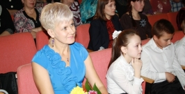 Одна из лучших учителей школы Ирина Акулова Владимир Иващенко