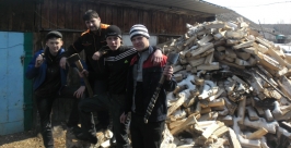 Тимуровцы Октябрьского района ЕАО взялись за топоры пресс-служба районной администрации