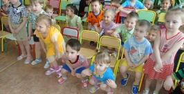 Молодогвардейцы Биробиджана помогли нарисовать весну воспитанникам детского дома №1 Из архива МГЕР Биробиджана