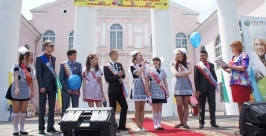 Среди выпускников устроили блиц-опрос Баграновская Наталья, РИА EAOmedia