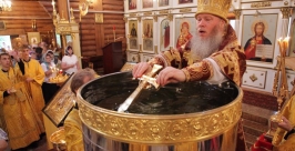 Чин водоосвящения прошел в Никольском храме www.eparh.ru