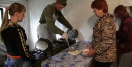 Губернатор ЕАО ознакомился с условиями пребывания эвакуированных в ПВР www.eao.ru