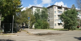 Улица Широкая. Подход к школе № 7. На пешеходном переходе отсутствуют знаки 5.19.1 и 5.19. пресс-служба ГИБДД УМВД РФ по ЕАО