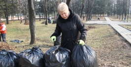 Муниципальные служащие Биробиджана вышли на субботник корр. ИА ЕАОmedia