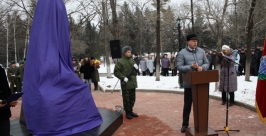 Митинг перед открытием памятника Владимир Иващенко