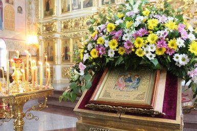 День Святой Троицы отметили православные верующие в Биробиджане Биробиджанская Епархия