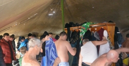 В палатке можно было переодеться и согреться Константин Земляникин