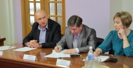 Сергей Абрамов поднял вопрос о реализации инвестиционного проекта в Биробиджане www.eao.ru