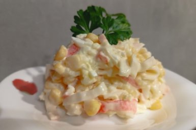Нежный салат с крабовыми палочками и рисом ИА ЕАОMedia