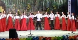 Вековыми традициями поделился народный хор &quotРусский сувенир&quot с биробиджанцами ГТРК &quotБира&quot