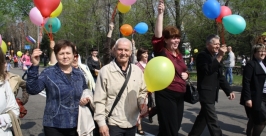 Тысячи биробиджанцев вышли на первомайскую демонстрацию Владимир Иващенко, ИА ЕАОmedia