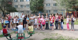 Акция прошла в одном из микрорайонов Биробиджана Волонтер ТОС Алевтина Коновалова