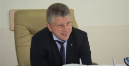Градоначальник исполнил мечту школьницы поработать с мэром Владимир Иващенко, ИА EAOmedia