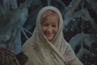 Кадр из фильма &quot12 месяцев&quot (6+)