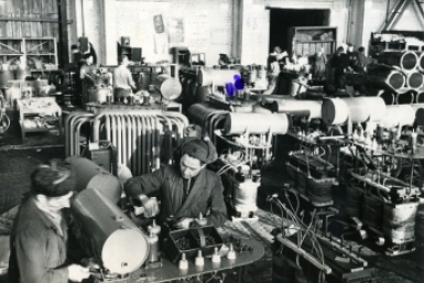 Сборочный цех завода силовых трансформаторов. 1968 г. Госархив ЕАО