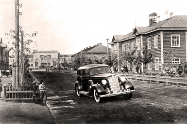 У вокзала в Биробиджане Госархив ЕАО