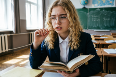 Тематическое фото сгенерировано при помощи ИИ (18+)