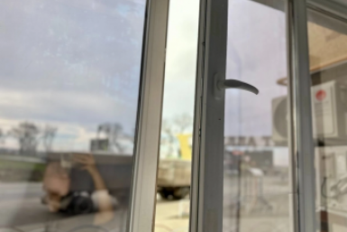 Аптечный пузырек на окна - их можно не мыть 3 месяца - даже после дождя ИА Stavropol.Media