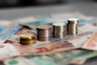 Свист и переводы вечером: цифровые суеверия захватили 81% россиян