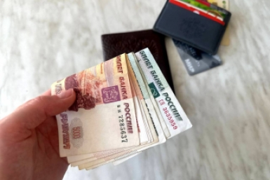 Средняя зарплата в России превысила 100 тысяч рублей второй месяц подряд Валерия Овдеенко, ИА PrimaMedia.ru