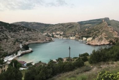 Не Ялта, не Судак: ушлые туристы едут в этот курорт Крыма - отдых как за границей ИА StolicaMedia