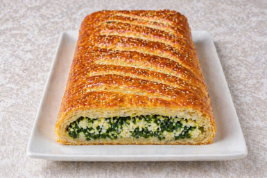 Лёгкий слоёный пирог с творогом и шпинатом — едим на завтрак с удовольствием