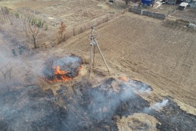 Угроза возгорания возникла в двух селах ЕАО из-за природных пожаров