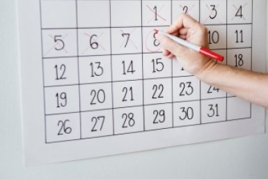 8 июня в календаре: День соцработника, День рождения пылесоса