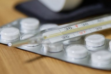 Таблетки и градусник Дмитрий Осипчук, ИА PrimaMedia