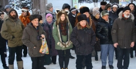 Ханукальную многометровую менору зажгли в центре Биробиджана Владимир Иващенко, ЕАОmedia