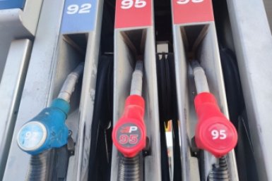 С 1 сентября в России начались продажи топлива "Евро-2"