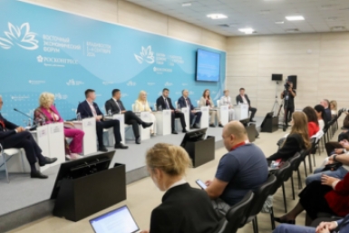 Cессия ВЭФ &quotС заботой о будущих поколениях: создание индустрии детского питания на Дальнем Востоке&quot Евгений Федосков / Фотобанк Росконгресса