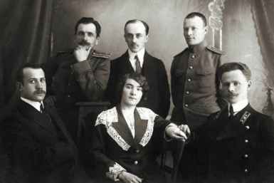 Члены этнографического кружка ХКМ, 1914 г. Гродековский музей