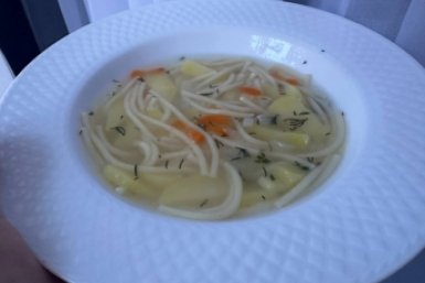 350 г мяса и 100 г сыра: сытный суп на каждый день — любят и взрослые, и дети