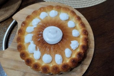 Ленивая шарлотка с яблоками: 3 яйца — и готово