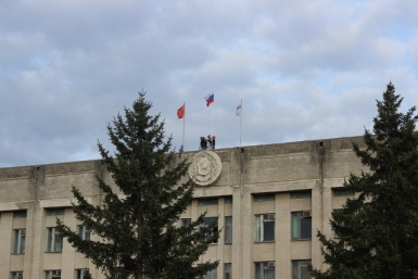 Операторы на крыше областного правительства Иващенко Владимир, ИА EAOmedia