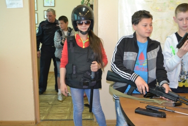 Встреча полицейских со школьниками Биробиджана Пресс-служба УМВД России по ЕАО