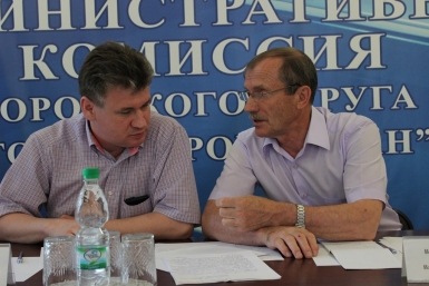 По ходу встречи Павел Ворожбит онсультировал Евгения Коростелева Владимир Иващенко