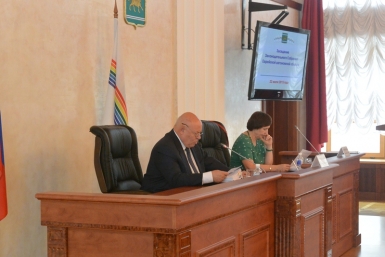 Заседание Законодательного Собрания ЕАО Константин Земляникин